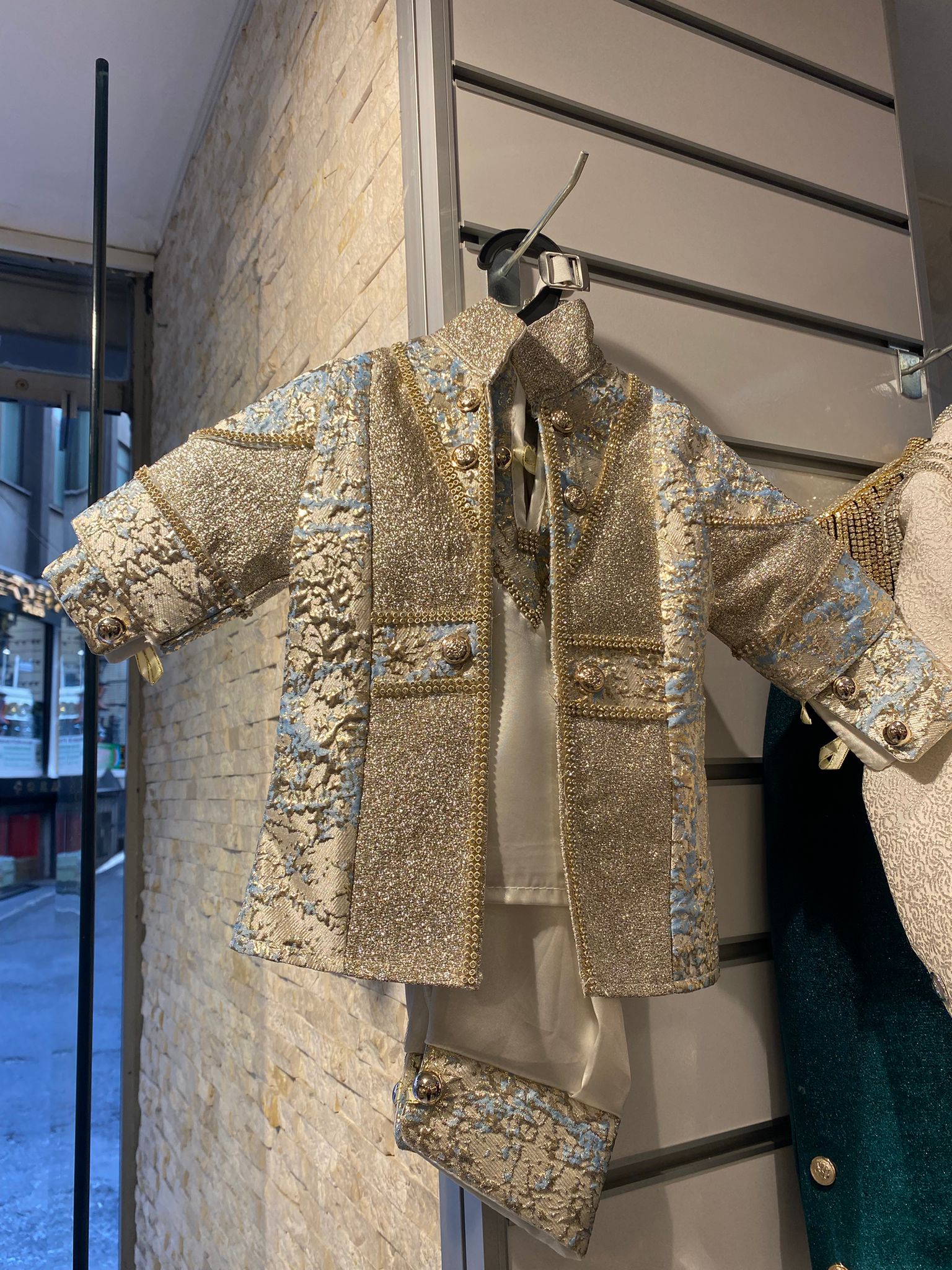 افخم وارقى الطقومات العثمانية للامراء الصغار