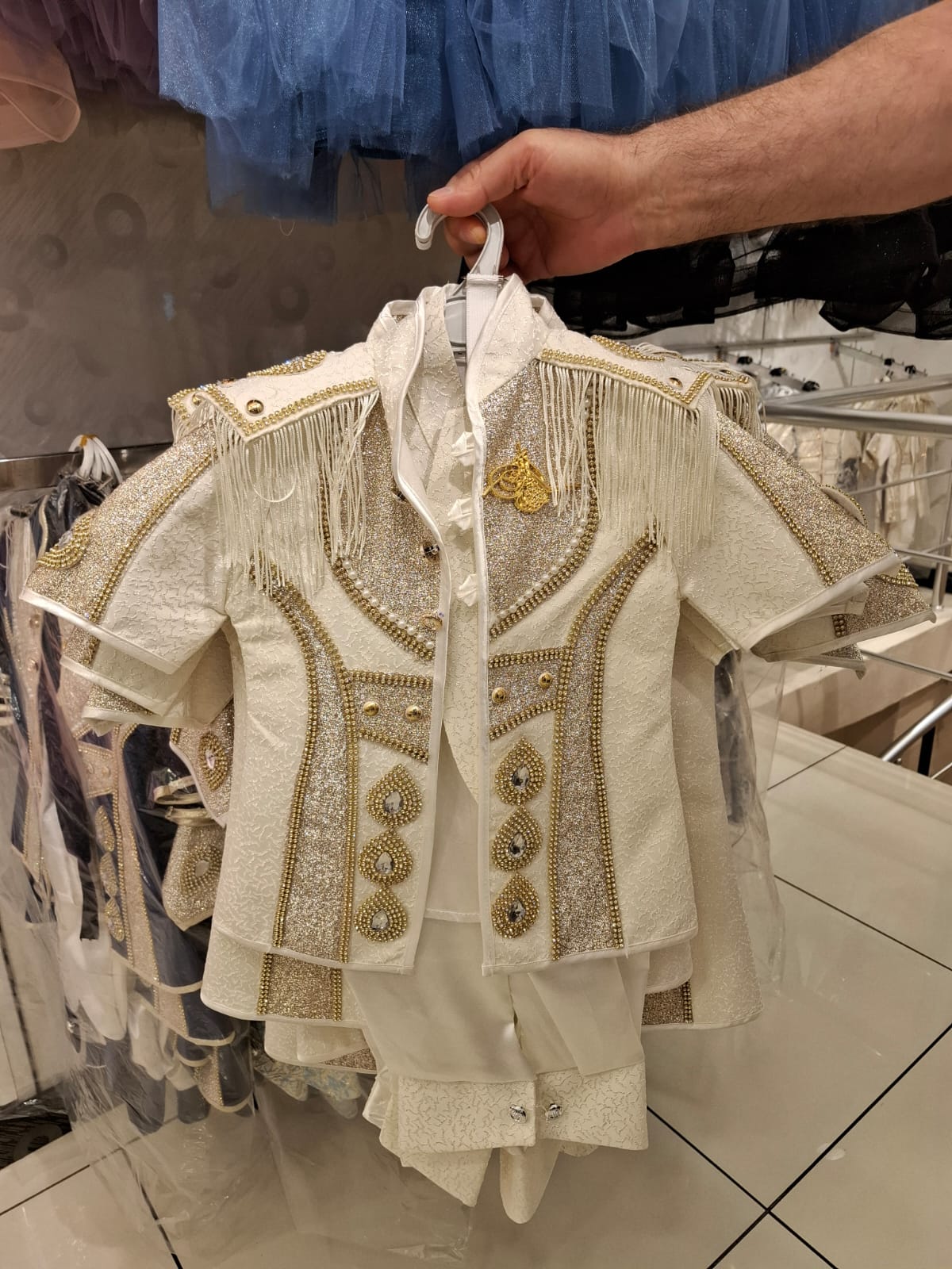 افخم وارقى الطقومات العثمانية للامراء الصغار