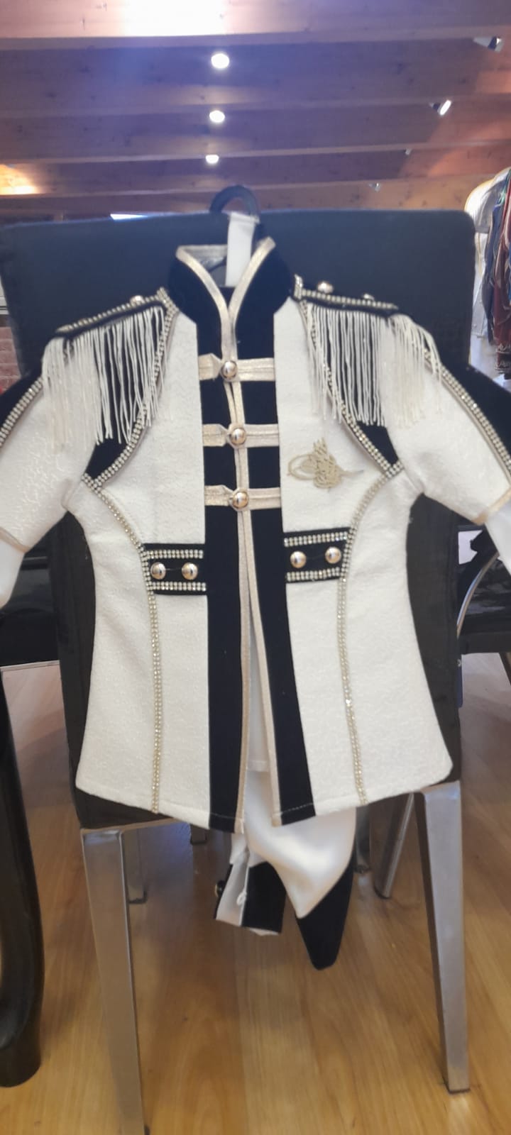 افخم وارقى الطقومات العثمانية للامراء الصغار