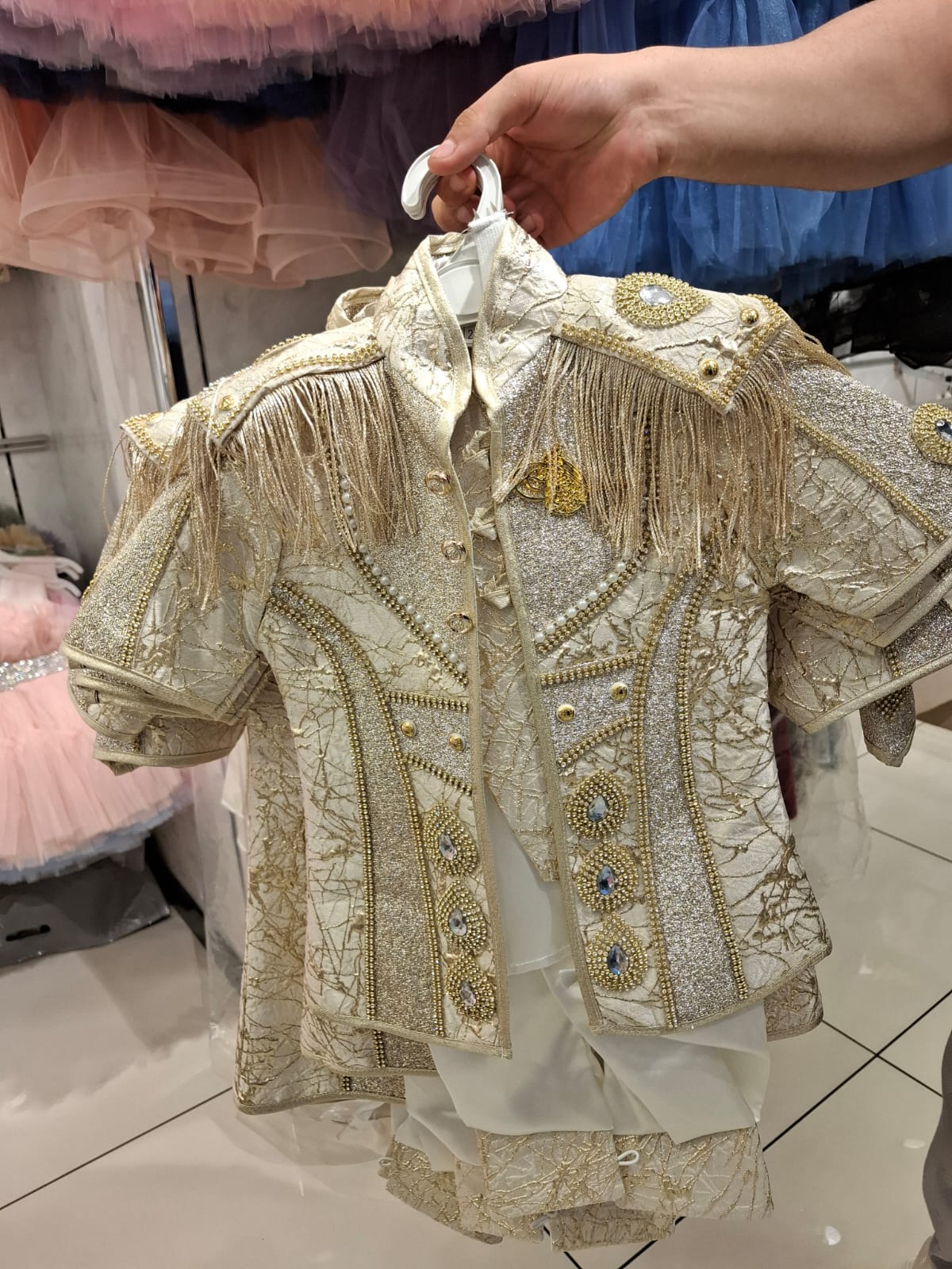 افخم وارقى الطقومات العثمانية للامراء الصغار