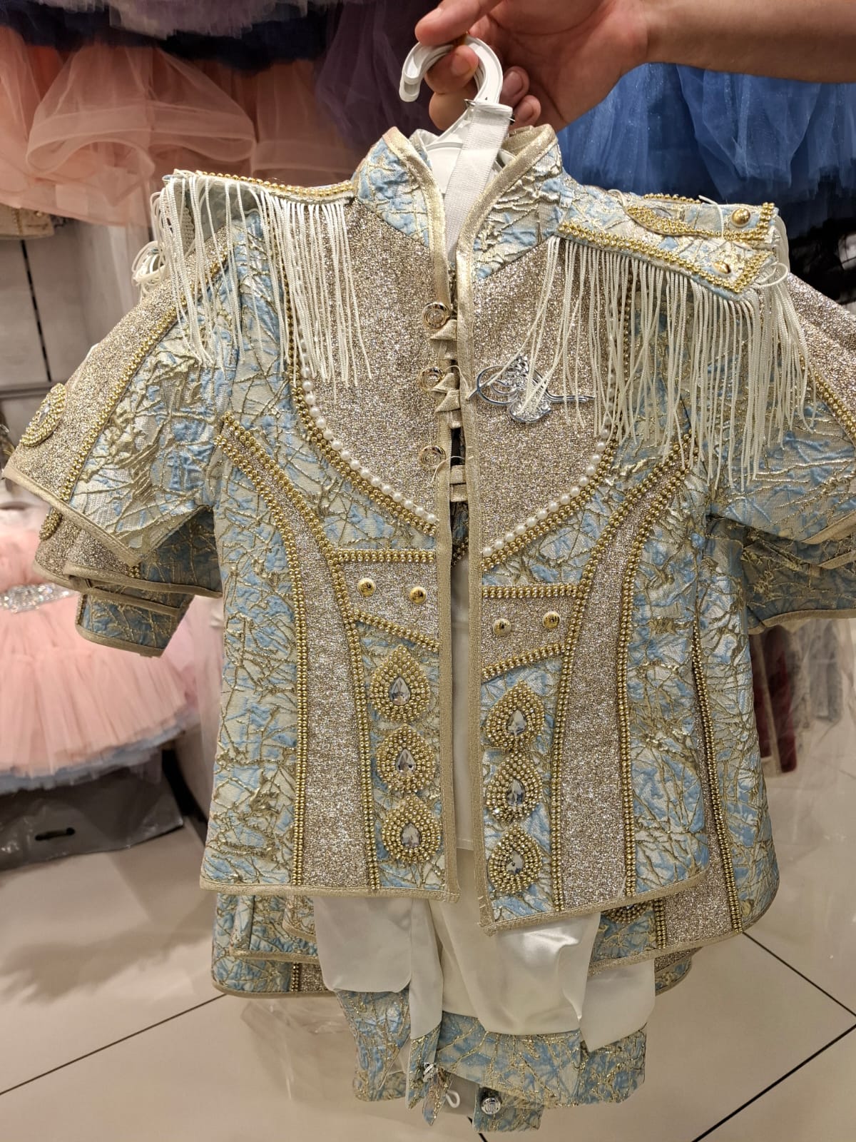 افخم وارقى الطقومات العثمانية للامراء الصغار