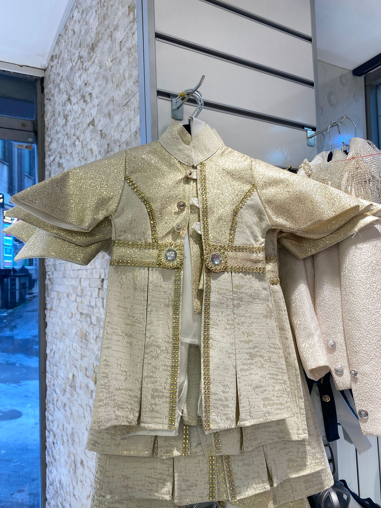 افخم وارقى الطقومات العثمانية للامراء الصغار