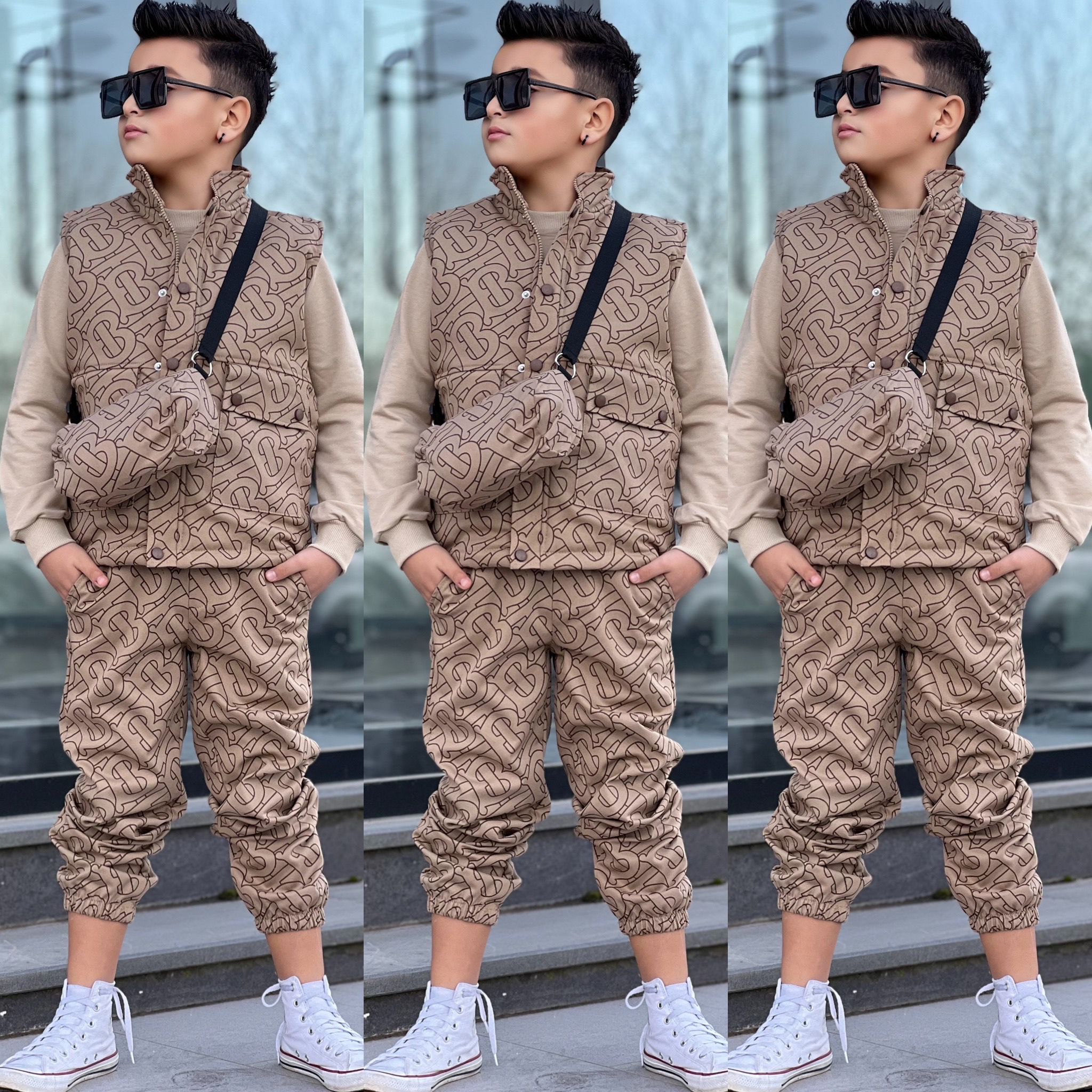 طقم ولادي كاجوال 4 قطع مع الشنطة  BURBERRY🤎