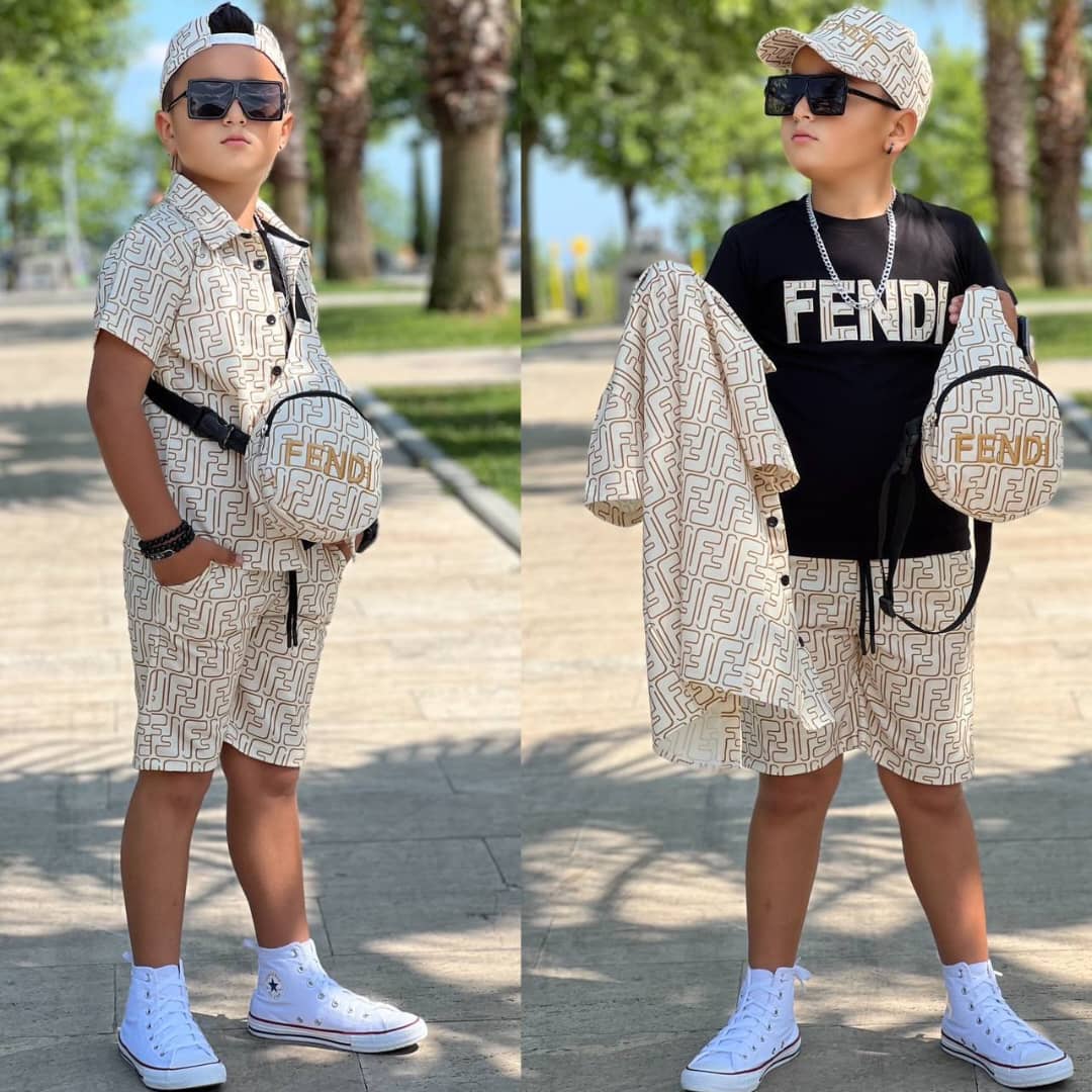طقم ولادي تركي صيفي 4 قطع مع الكاب والشنطة FENDI 🇹🇷