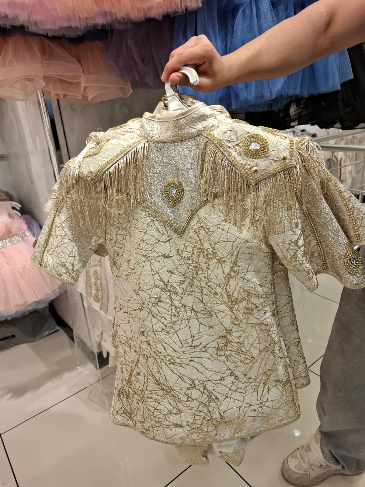 افخم وارقى الطقومات العثمانية للامراء الصغار