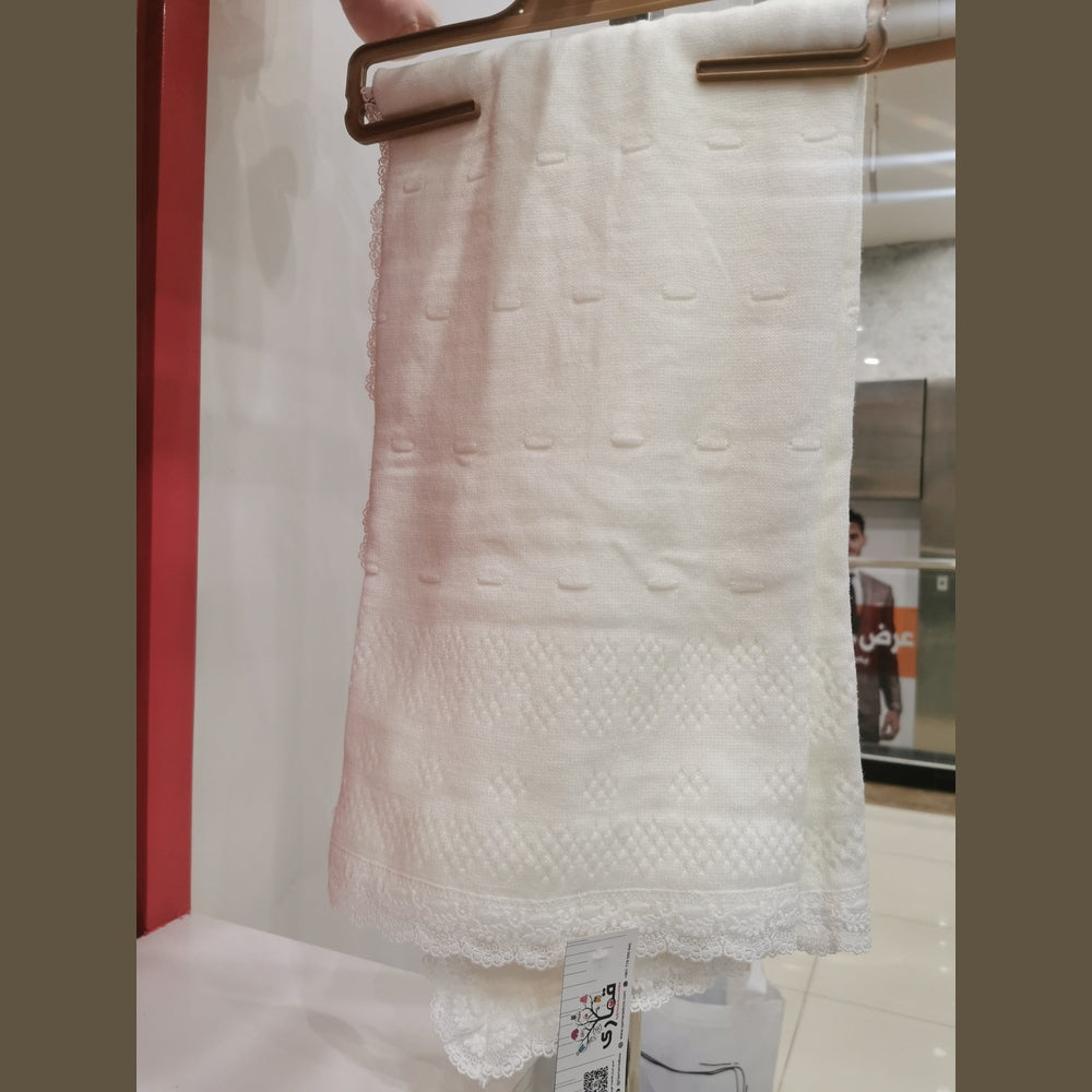 شال مواليد صوف تركي مع دانتيل🤍